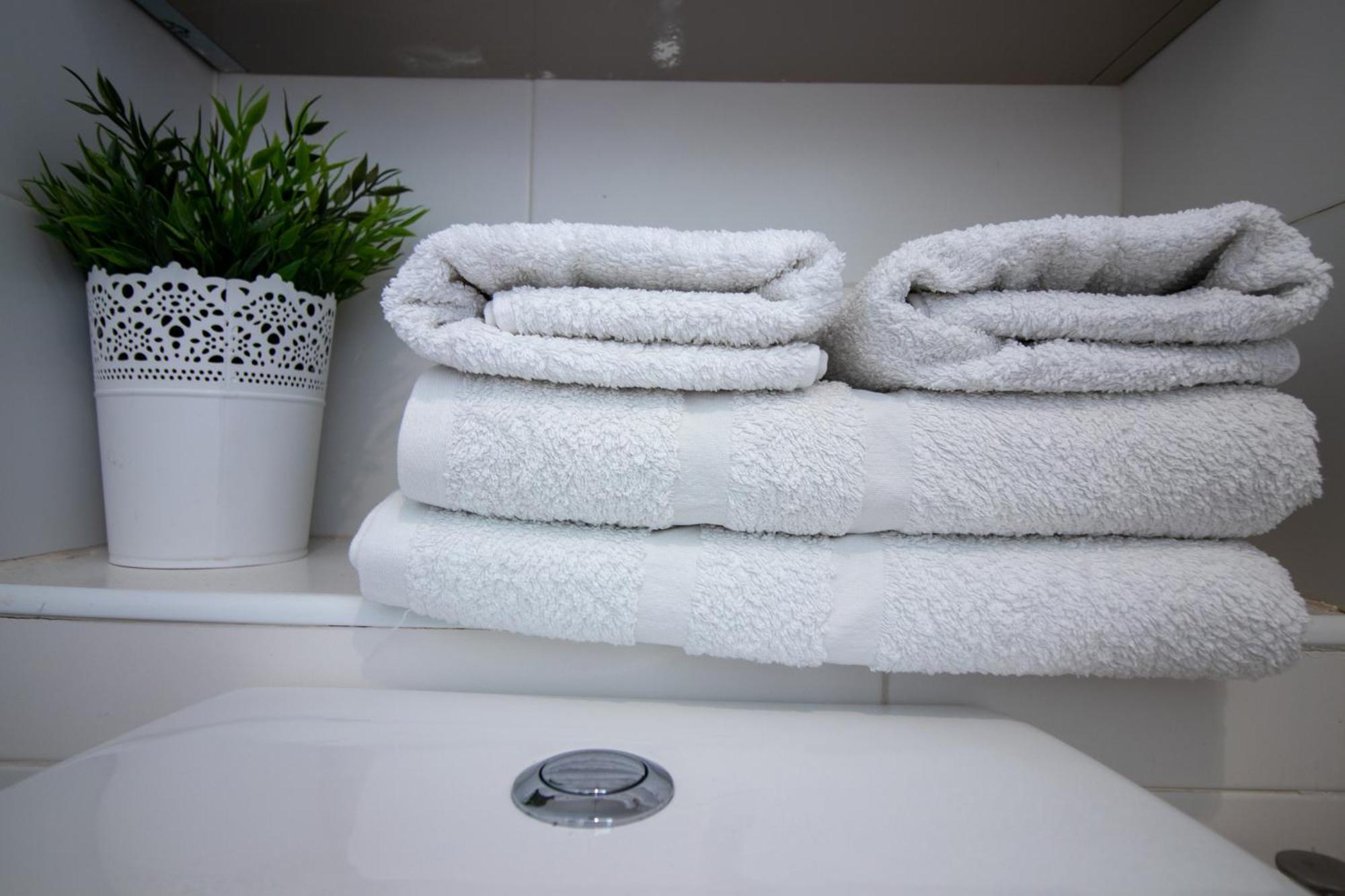 Apartamento Moderno En El Centro De Granada - Mititilla Luaran gambar