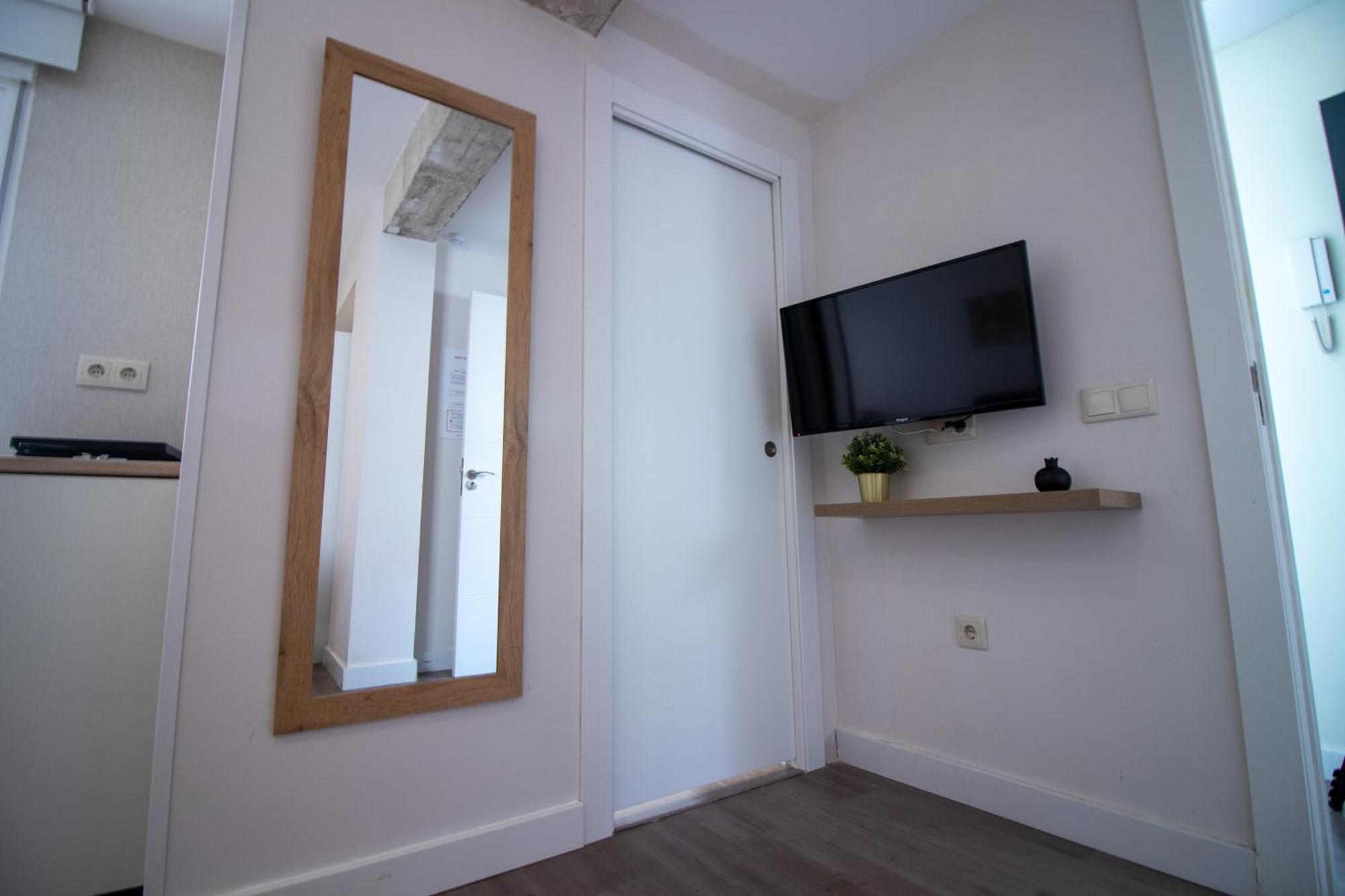 Apartamento Moderno En El Centro De Granada - Mititilla Luaran gambar