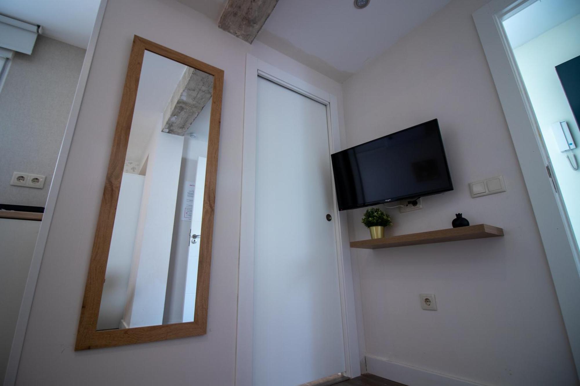 Apartamento Moderno En El Centro De Granada - Mititilla Luaran gambar