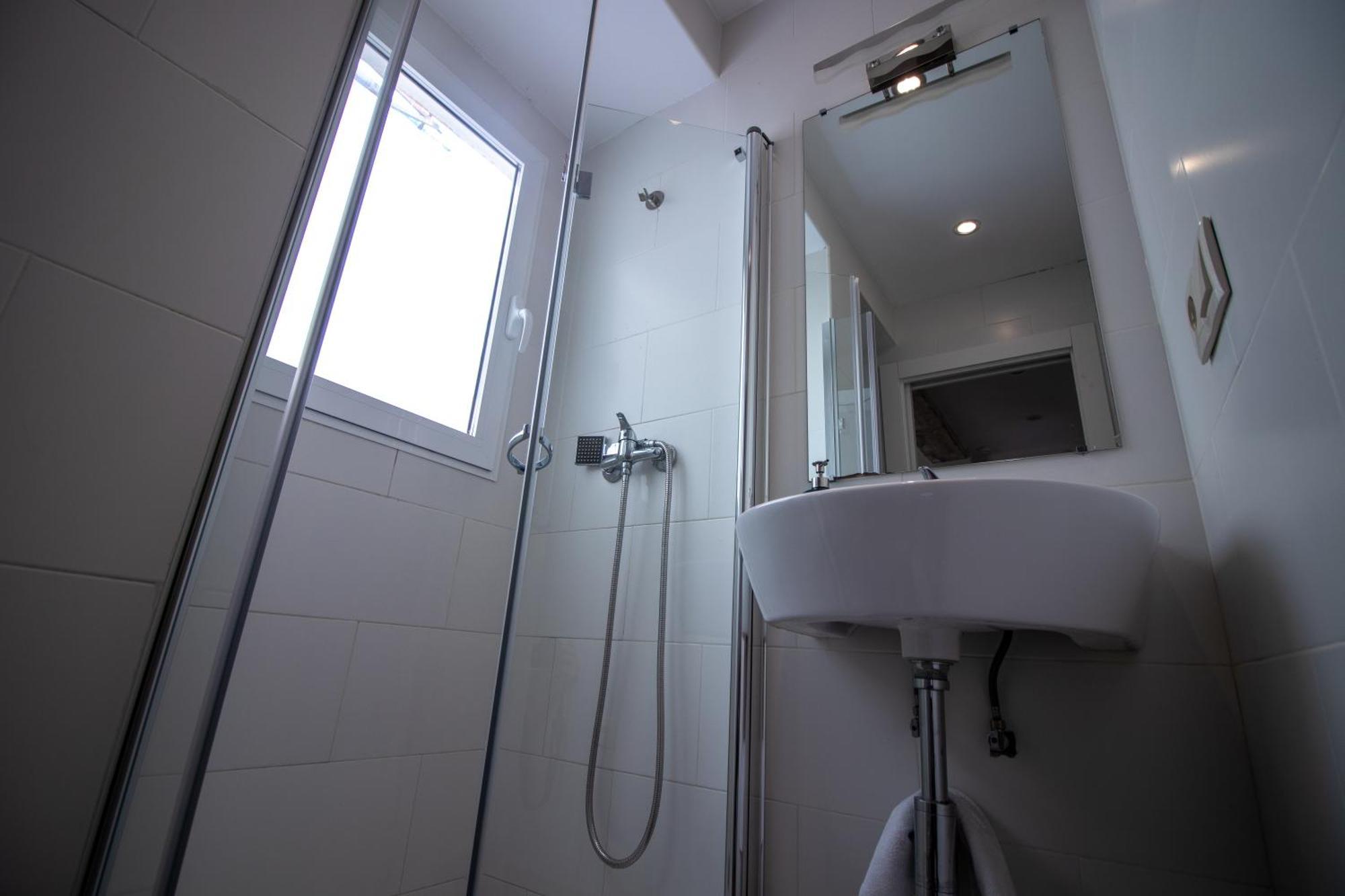 Apartamento Moderno En El Centro De Granada - Mititilla Luaran gambar