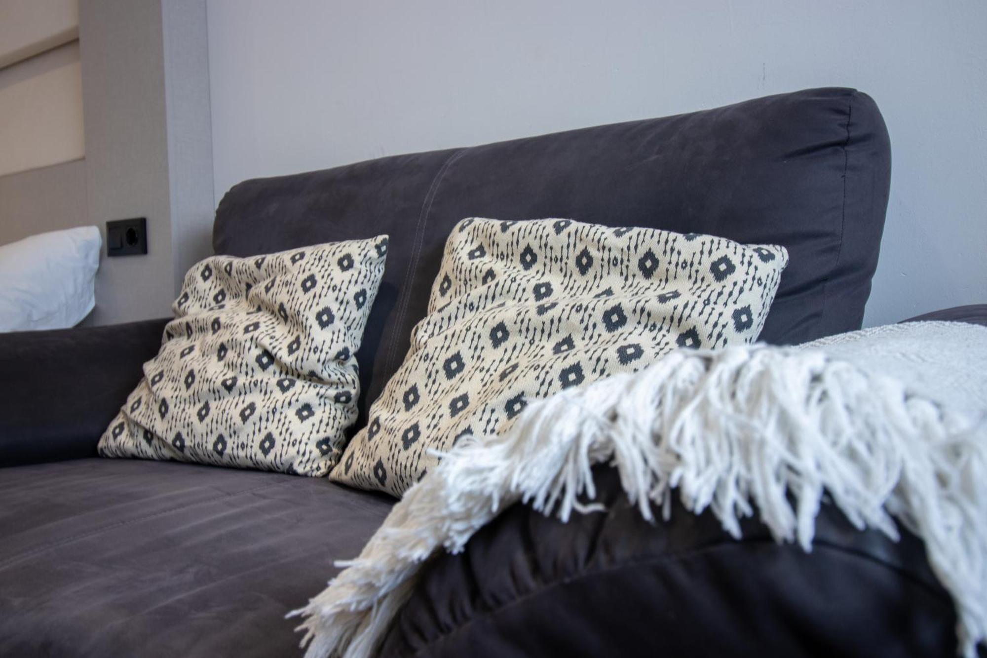 Apartamento Moderno En El Centro De Granada - Mititilla Luaran gambar